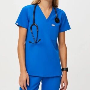 FIGS CATRINA SCRUB TOP